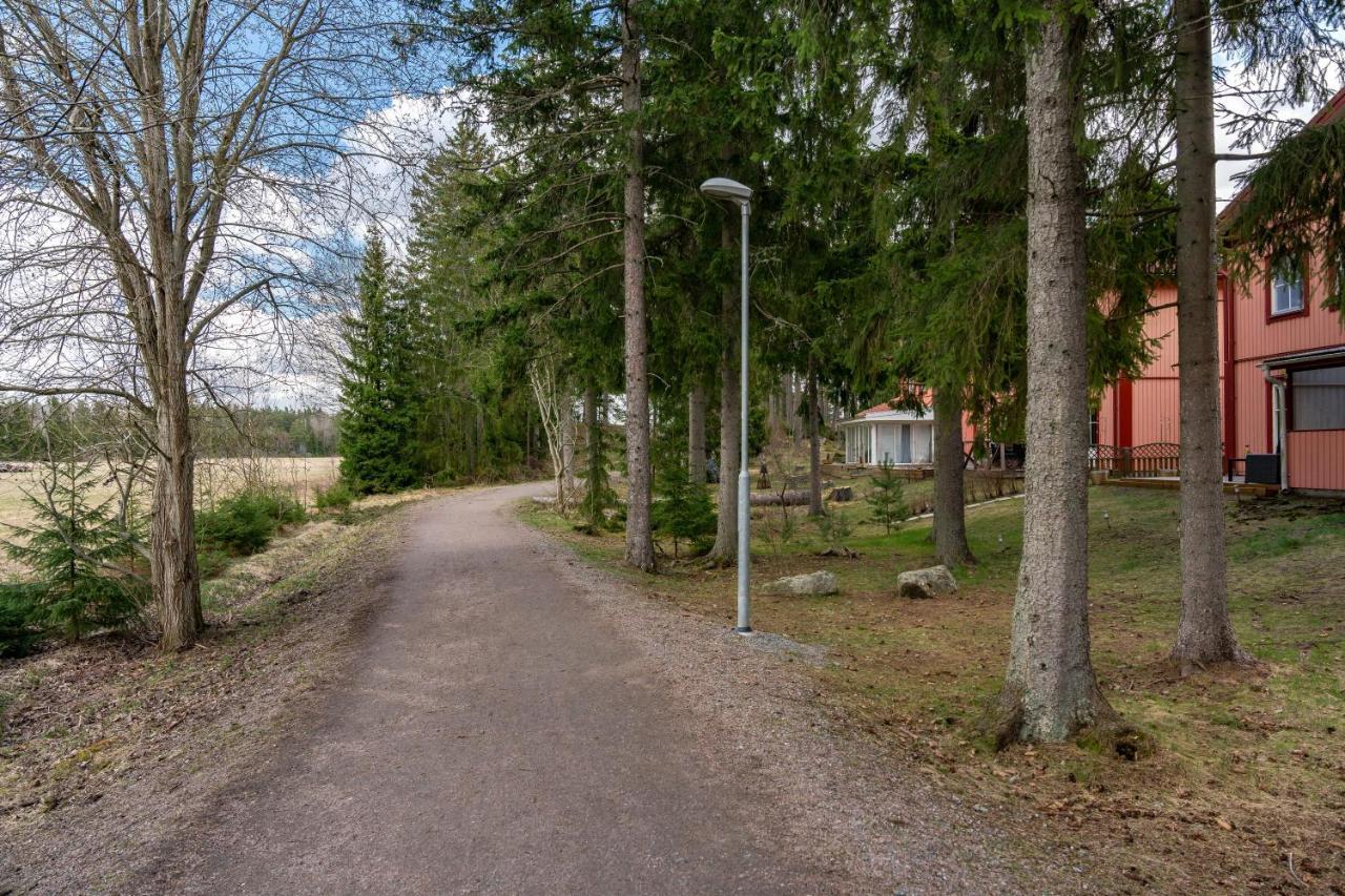 Uppsala Large Family Home Beside Forest מראה חיצוני תמונה