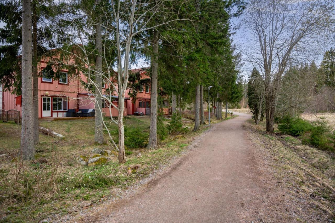 Uppsala Large Family Home Beside Forest מראה חיצוני תמונה