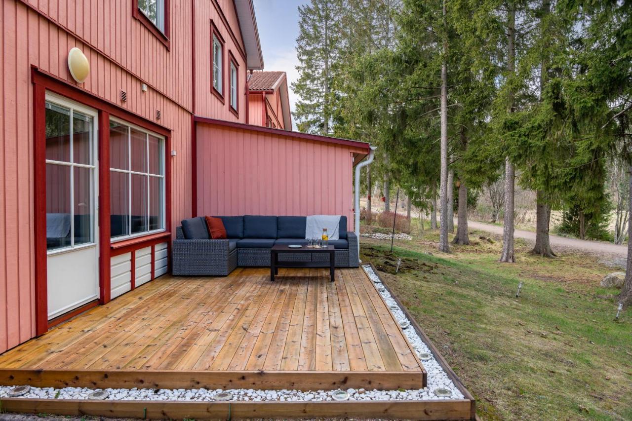 Uppsala Large Family Home Beside Forest מראה חיצוני תמונה