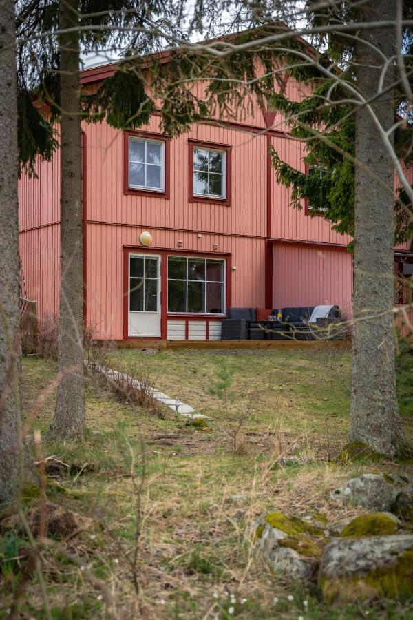 Uppsala Large Family Home Beside Forest מראה חיצוני תמונה